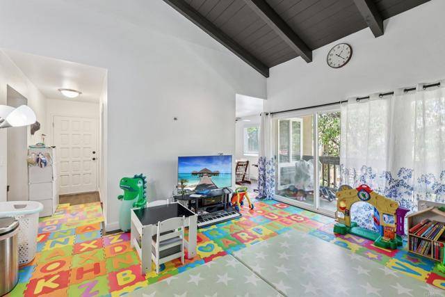 San Diego, CA 92127,17181 W Bernardo Drive #208
