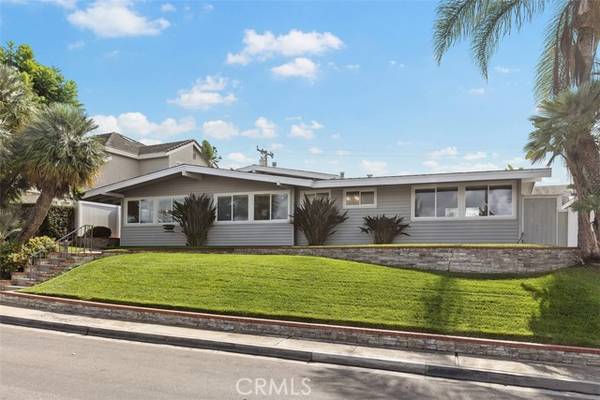 Newport Beach, CA 92663,326 Holmwood Drive