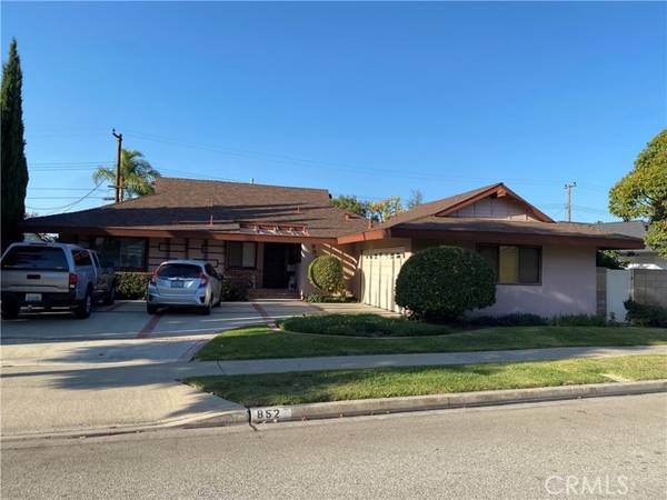 852 Presidio Drive, Costa Mesa, CA 92626