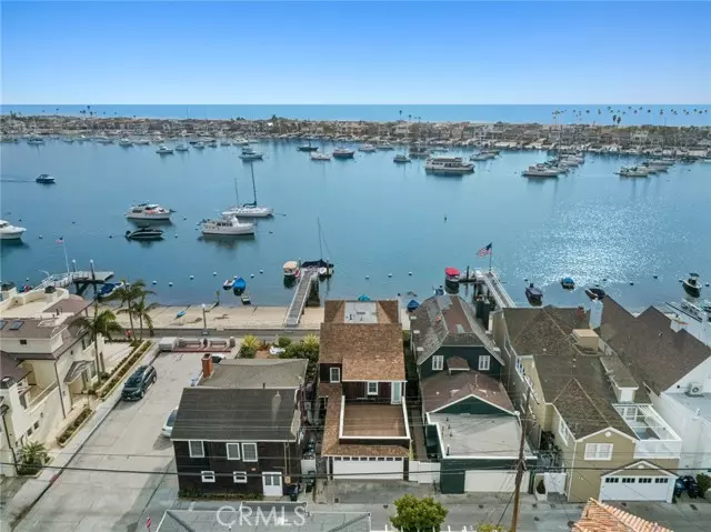 Newport Beach, CA 92662,550 S Bay Front