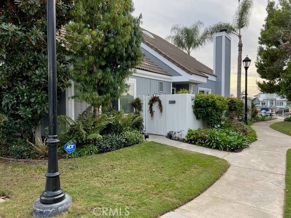 Huntington Beach, CA 92649,16198 Bimini Lane