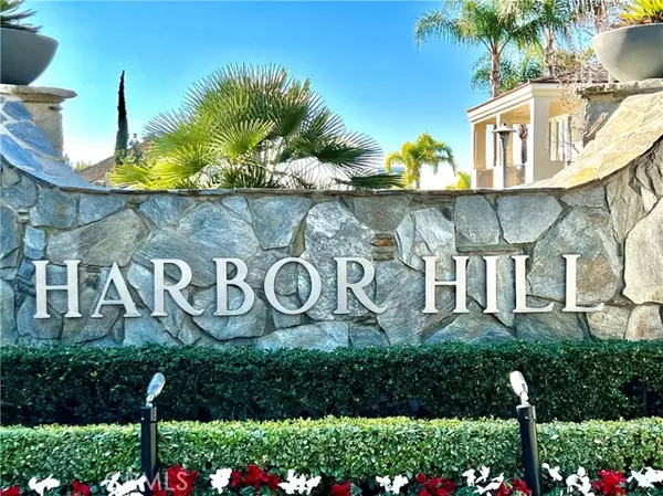 12 Windsor, Newport Beach, CA 92660