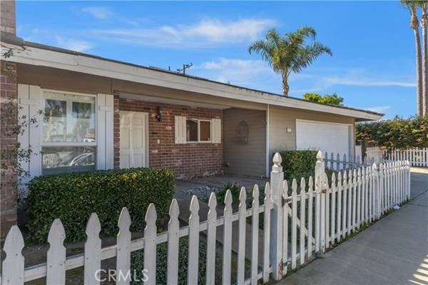 337 E 20th Street, Costa Mesa, CA 92627