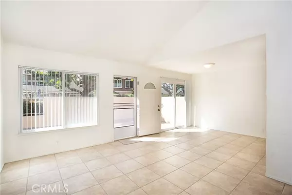 Huntington Beach, CA 92648,7908 Nomad Circle