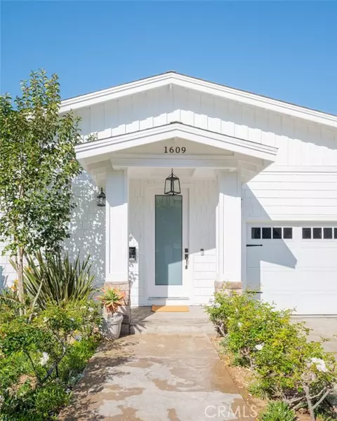 1609 Chestnut Avenue, Manhattan Beach, CA 90266