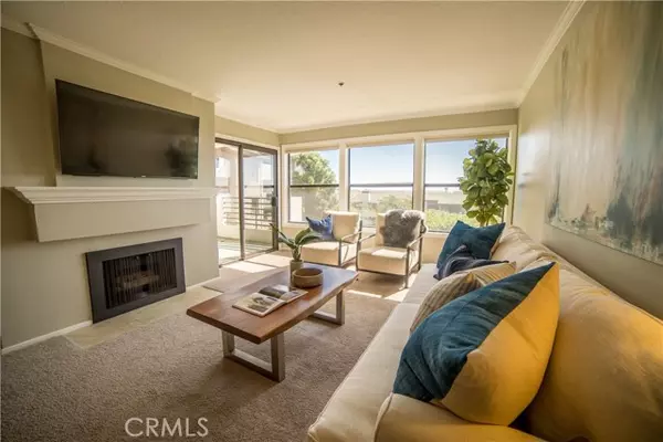 Newport Beach, CA 92663,260 Cagney Lane #210