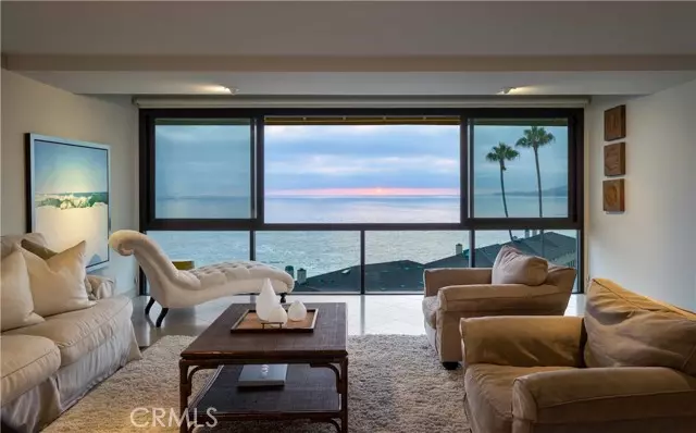 Laguna Beach, CA 92651,77 Blue Lagoon