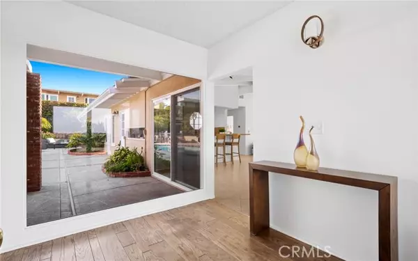 Corona Del Mar, CA 92625,1038 Sea Lane