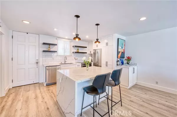 Corona Del Mar, CA 92625,707 Avocado Avenue #210