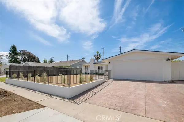 649 Darrell Street, Costa Mesa, CA 92627