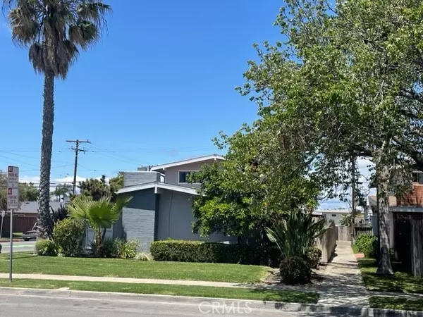 Costa Mesa, CA 92626,2828 Royal Palm Drive