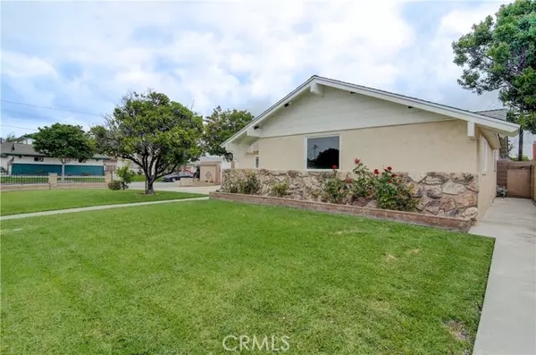 Huntington Beach, CA 92649,15662 Swan Lane