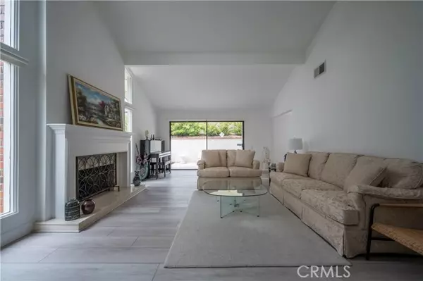 4 Maritime Drive, Corona Del Mar, CA 92625