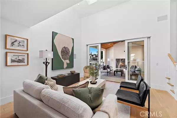 Corona Del Mar, CA 92625,519 Larkspur Avenue