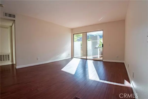 Corona, CA 92882,2500 San Gabriel Way #206