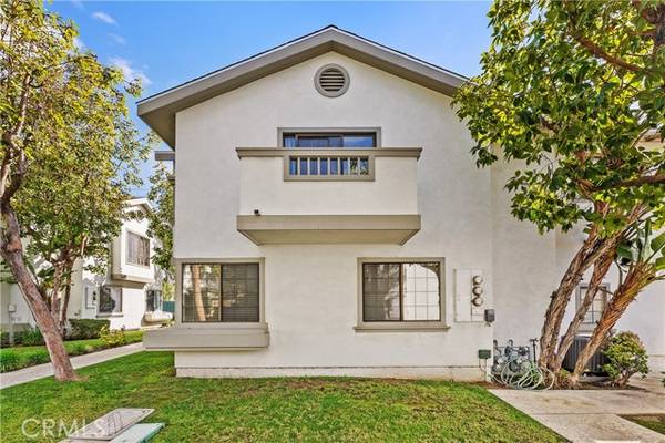 2527 California Avenue, Signal Hill, CA 90755