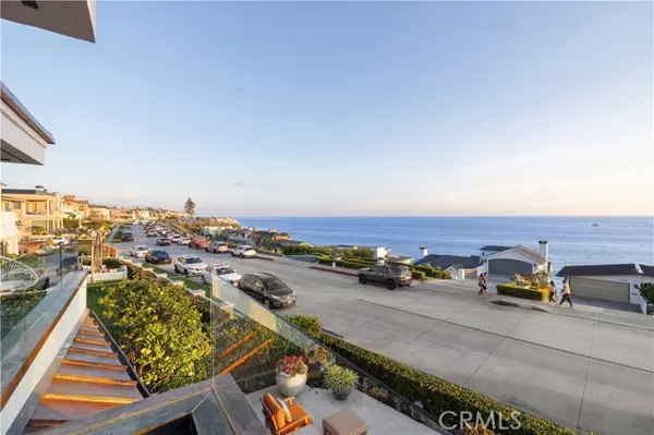 Corona Del Mar, CA 92625,3308 Ocean Boulevard