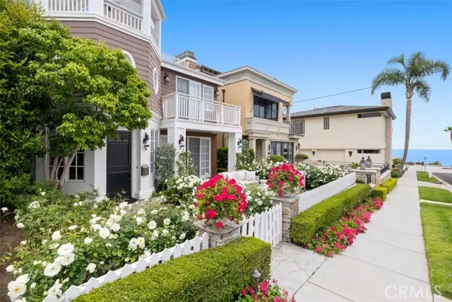 Corona Del Mar, CA 92625,210 Narcissus Avenue