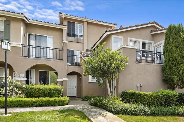 Irvine, CA 92618,811 Larkridge