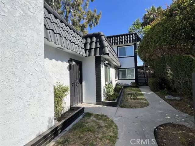 432 Hamilton Street, Costa Mesa, CA 92627