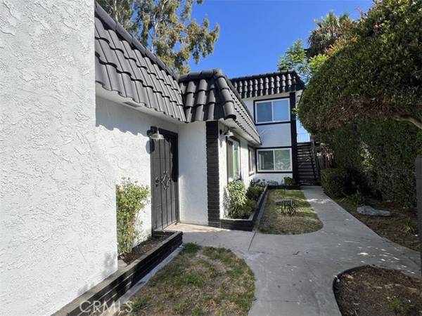 432 Hamilton Street, Costa Mesa, CA 92627