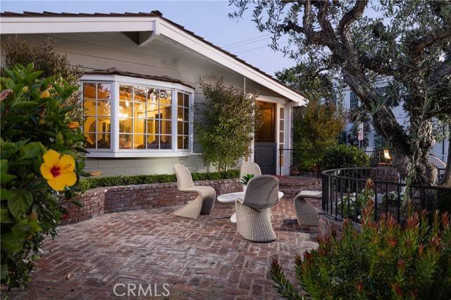 300 Heliotrope Avenue, Corona Del Mar, CA 92625