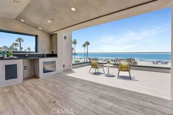 Newport Beach, CA 92663,2404 W Oceanfront