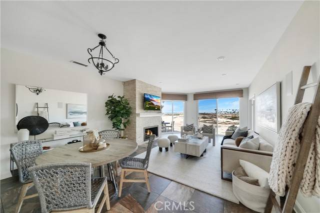 Newport Beach, CA 92661,1319 E Balboa Blvd Boulevard #C