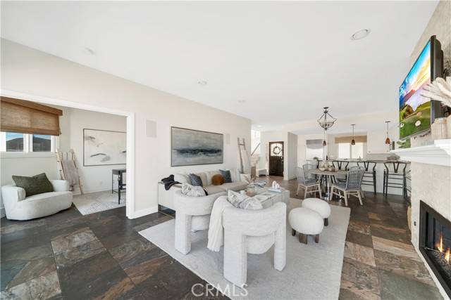 Newport Beach, CA 92661,1319 E Balboa Blvd Boulevard #C