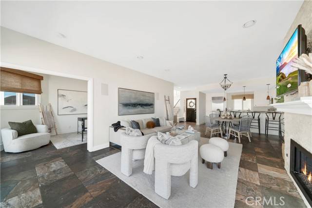 Newport Beach, CA 92661,1319 E Balboa Blvd Boulevard #C