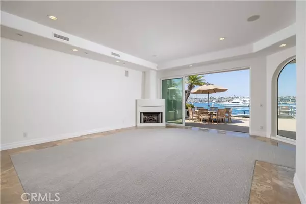 Newport Beach, CA 92661,1130 W Bay Avenue