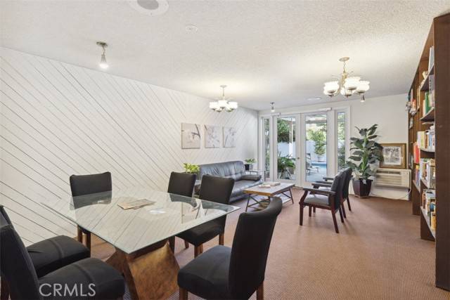 14315 Riverside Drive #209, Sherman Oaks, CA 91423