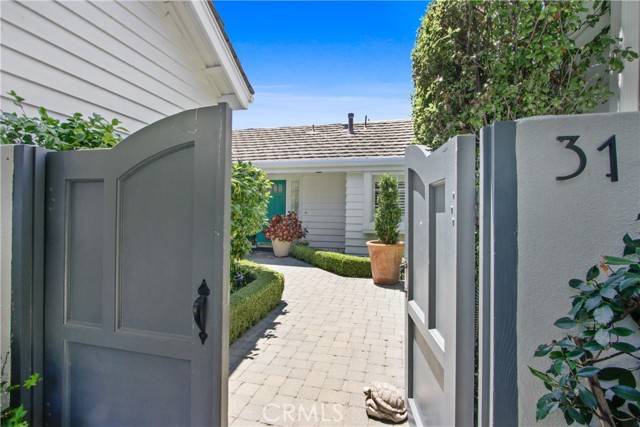 31 Southampton Ct #136, Newport Beach, CA 92660