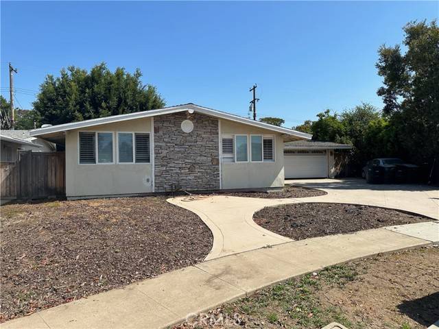 252 Bowling Green Drive, Costa Mesa, CA 92626