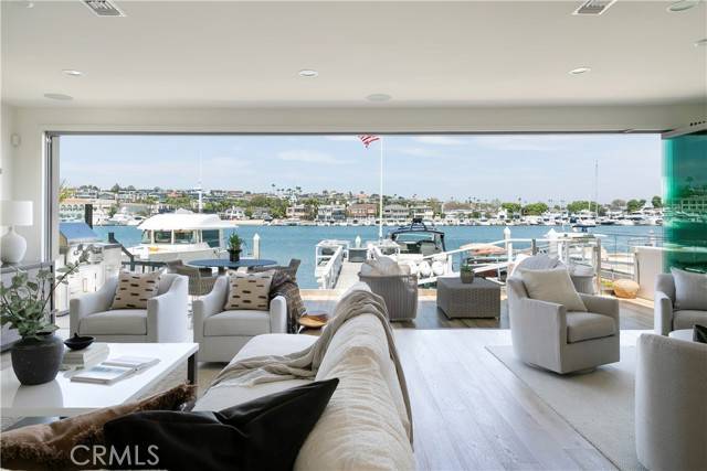 704 Via Lido Nord, Newport Beach, CA 92663