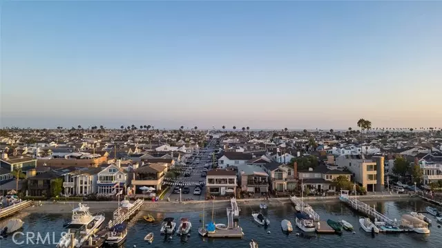 Newport Beach, CA 92662,911 N Bay Front