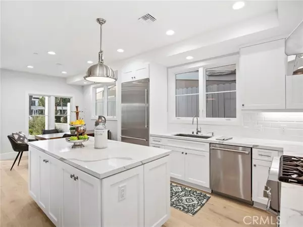 Corona Del Mar, CA 92625,608 Heliotrope Avenue