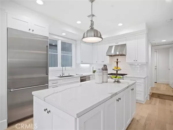 Corona Del Mar, CA 92625,608 Heliotrope Avenue