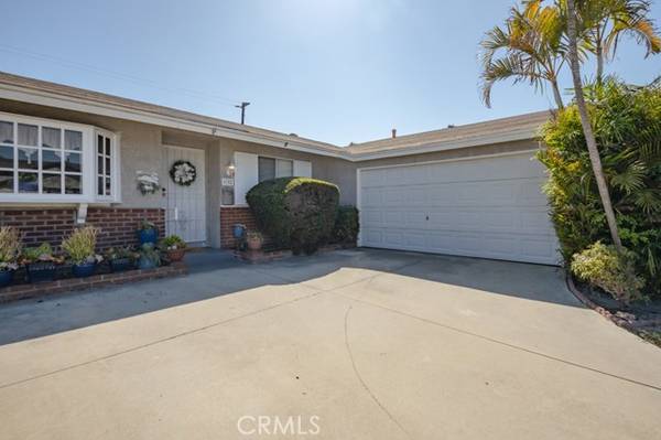 6382 Yale Circle, Huntington Beach, CA 92647