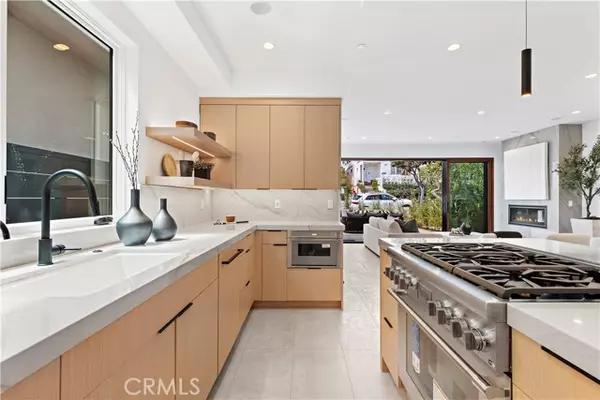 Corona Del Mar, CA 92625,602 Iris Avenue