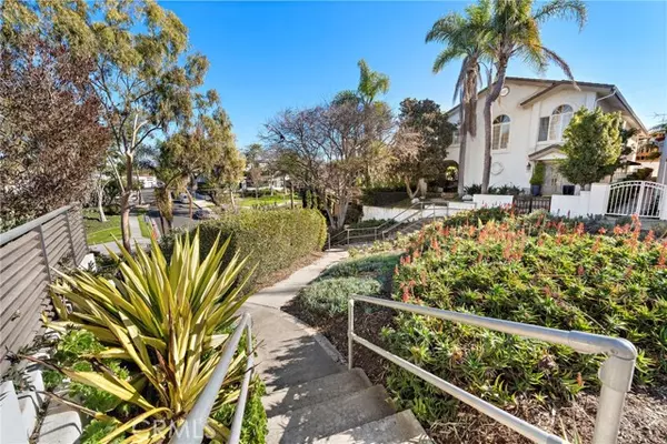 Corona Del Mar, CA 92625,322 Jasmine Avenue