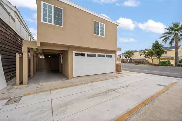 205 40th Street #B, Newport Beach, CA 92663