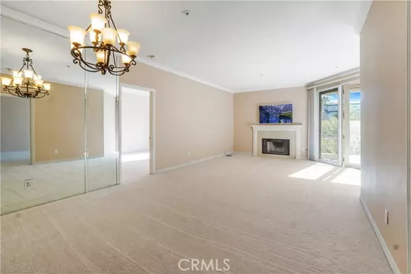 2233 Martin #302, Irvine, CA 92612