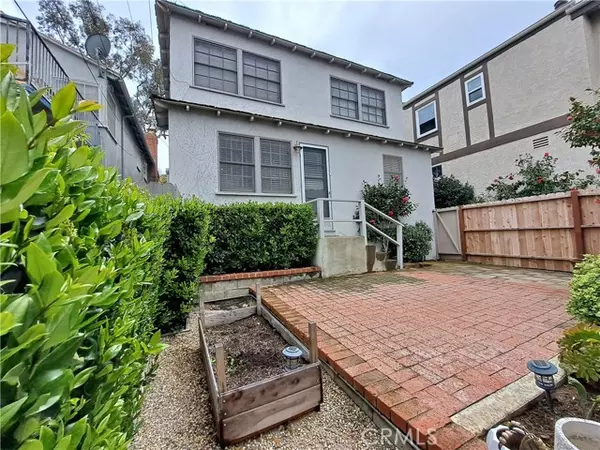 Corona Del Mar, CA 92625,519 Poppy Avenue