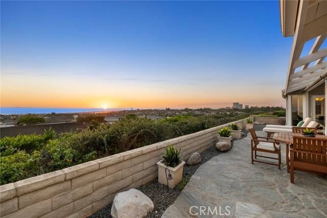 1401 Seacrest Drive, Corona Del Mar, CA 92625