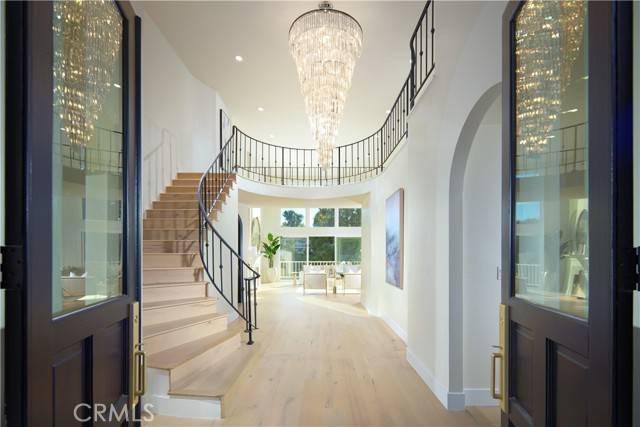 Newport Beach, CA 92660,1 Rue Du Parc