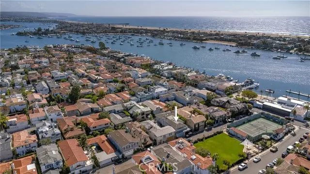 124 Via Trieste, Newport Beach, CA 92663