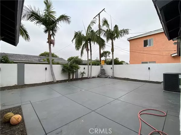 530 S Everglade Street, Santa Ana, CA 92704