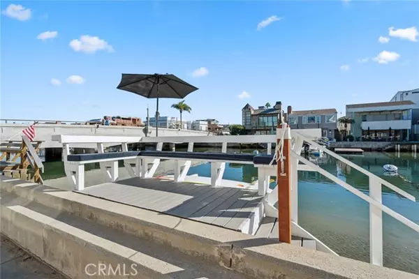 Newport Beach, CA 92662,125 Grand Canal