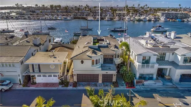 Newport Beach, CA 92663,323 Via Lido Soud